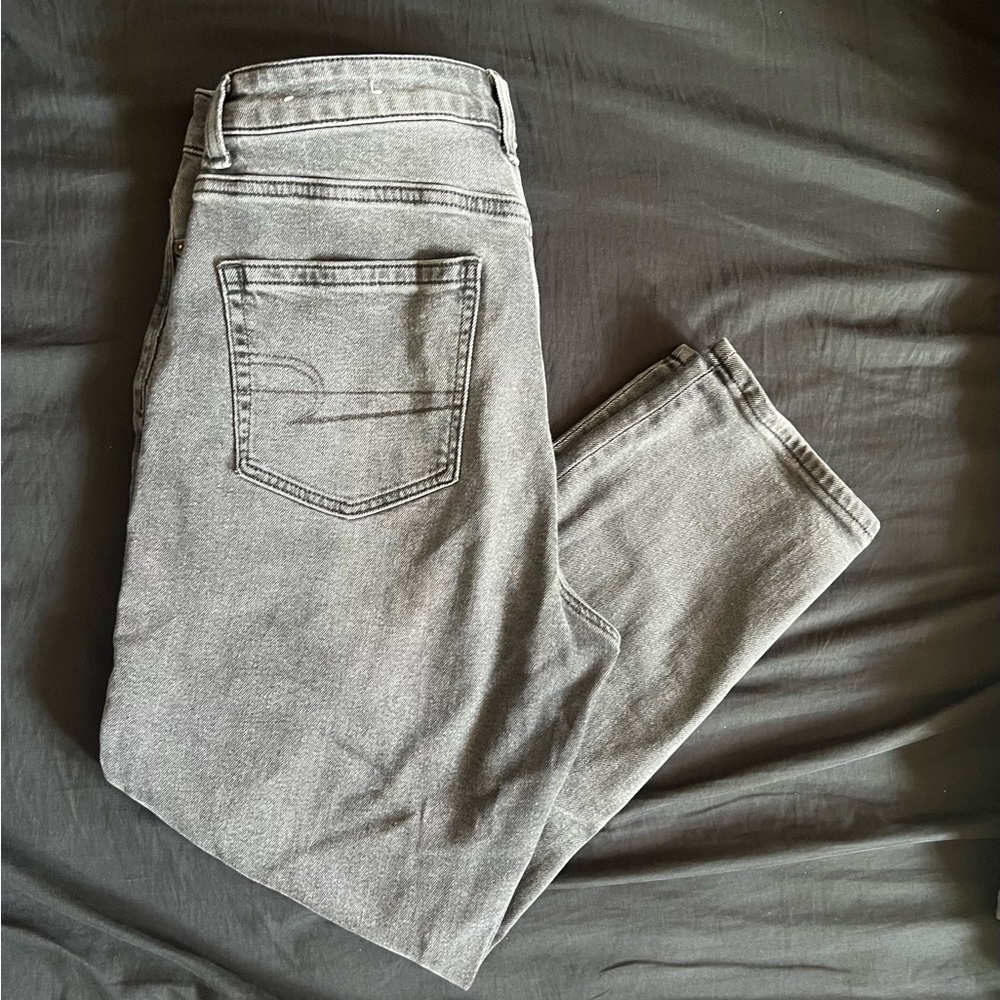 Size 8 | X-Short American Eagle Black Mom Jeans
